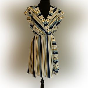 Monteau women’s faux wrap elastic waist, dress size medium, blue striped